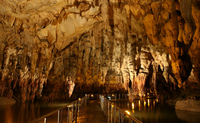 Пещера Дирос