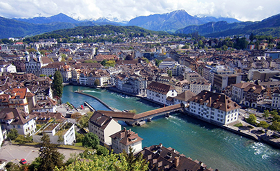 Люцерн: Пешеходная обзорная экскурсия и посещение музея транспорта в Швейцарии