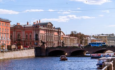 Обзорная экскурсия по Санкт-Петербургу с прогулкой на теплоходе по рекам и каналам в Российской Федерации