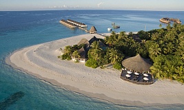 Angaga Island Resort
